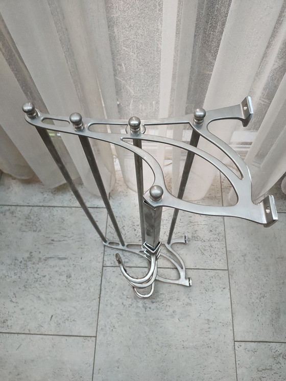 Image 1 of Zug-Garderobe Art Deco.