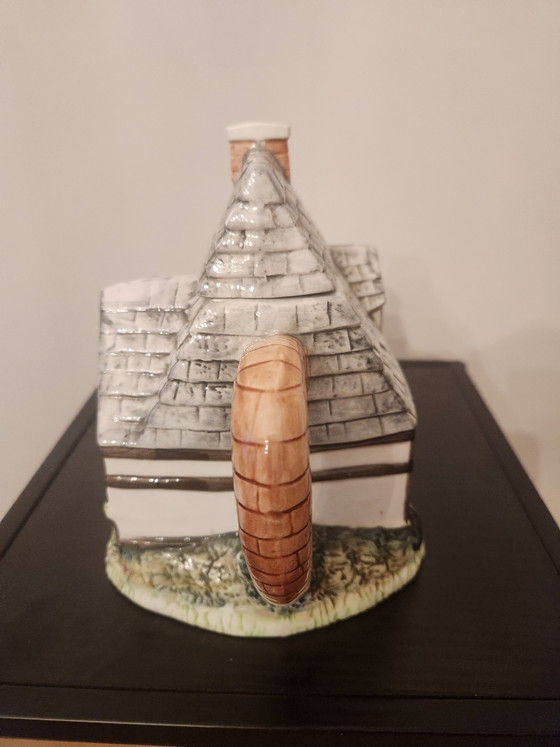 Image 1 of Zeldzame Vintage Annie Rowe Theepot – "The Crown" (The Village Collectables)