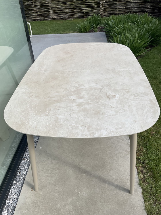 Image 1 of BoConcept: Ausziehbarer Esstisch Kingston 160 cm / 230 cm aus Keramik