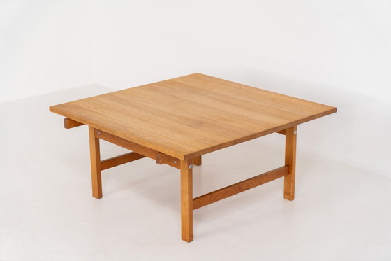 Image 1 of Table basse en chêne de Hans J. Wegner pour Andreas Tuck (Danemark, années 1950).