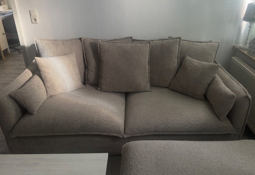 Zweisitzersofa + Hocker Landhausstil