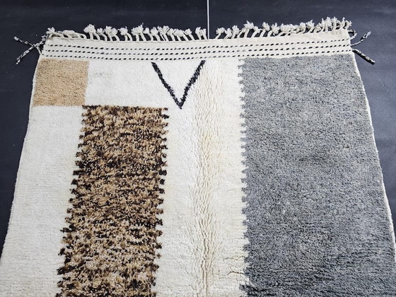 Image 1 of Handmade Moroccan natural wool rug, 150x250 cm