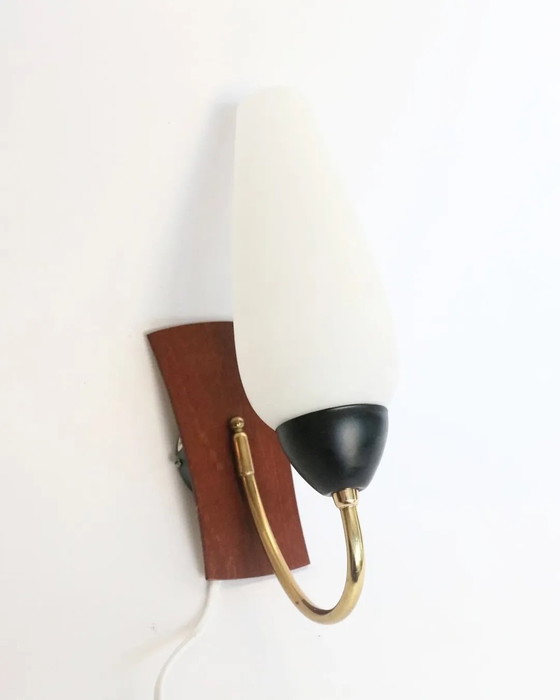 Image 1 of Lampada da parete vintage in teak, luce notturna, lampada da bagno in ottone