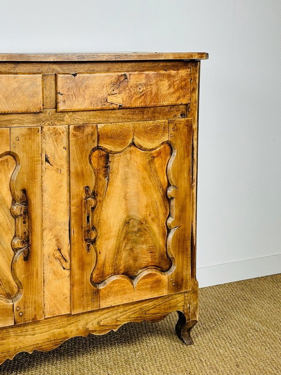 Image 1 of Buffet provinciale in noce, 1800