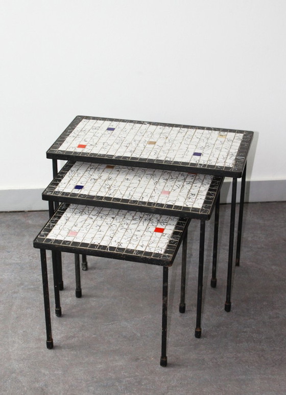 Image 1 of Conjunto de 3 mesas nido, mediados del siglo XX.