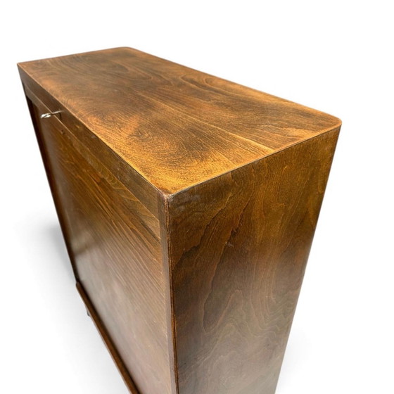 Image 1 of Archiefkast met rolluiken, circa jaren 1930