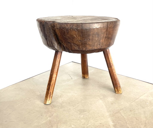 Grande table d'appoint ou table basse en chêne massif brutaliste