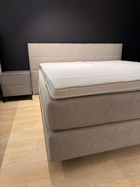 Image 1 of Nachtrijk Wave Boxspring