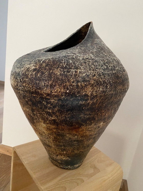Image 1 of Robust ceramic vase in mottled colors from beige to blue