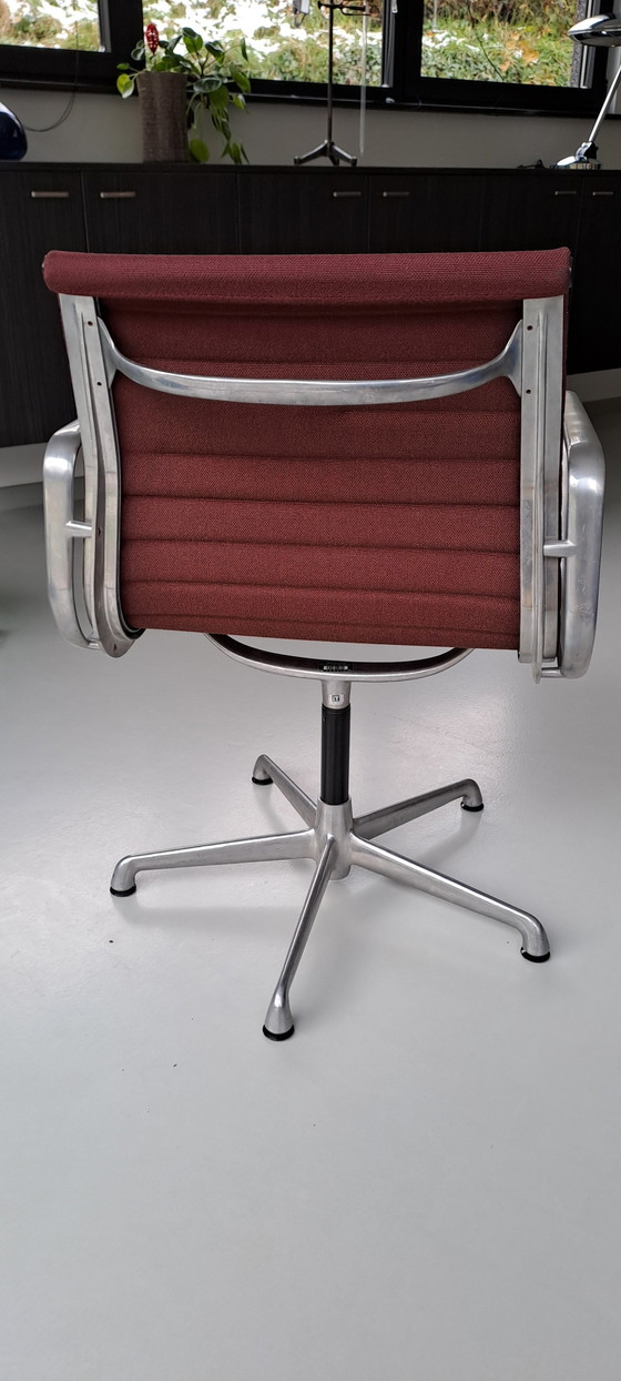 Image 1 of Eames Ea108