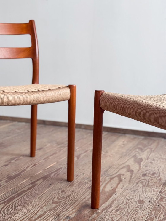 Image 1 of Zwei Teak-Esszimmerstühle, Modell 84 von Niels O. Møller für J.L. Moller, Dänemark