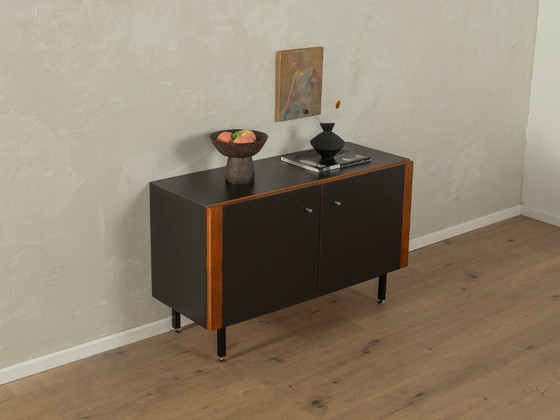 Image 1 of Jaren 60 ladekast met zwart corpus