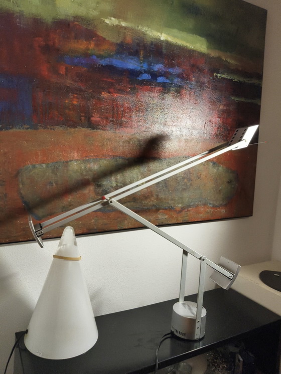 Image 1 of Vintage design zilverkleurige tafellamp Tizio Richard Sapper Artemide