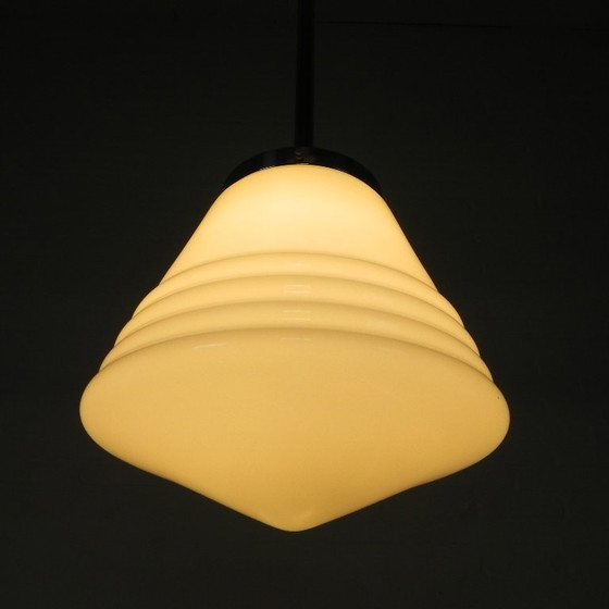 Image 1 of Art Deco hanglamp met opaline kap, jaren 30