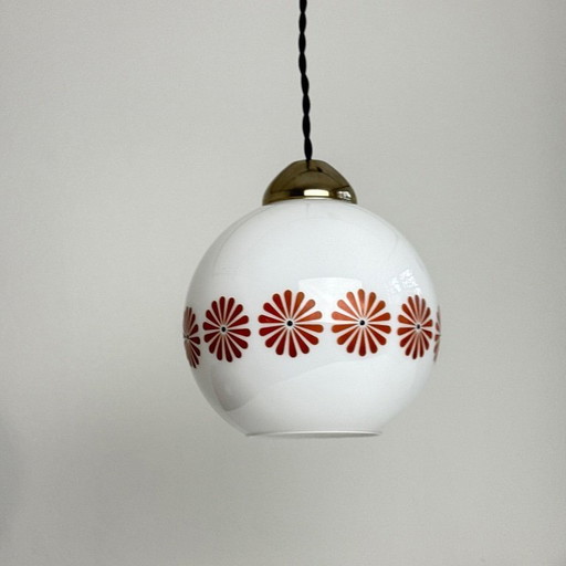 Vintage-Pendelleuchten aus Opalglas aus den 1970er Jahren