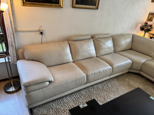 Chateau d'ax corner sofa, like new !