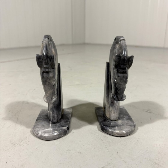 Image 1 of Sujetalibros de mármol cabezas de caballo 1960