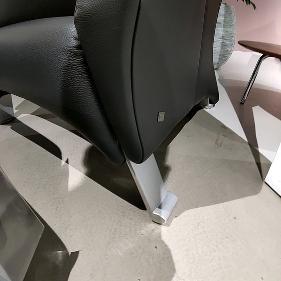 Image 1 of Poltrona Rolf Benz 322 con pouf