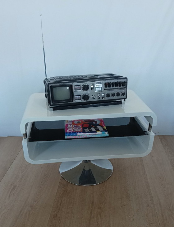 Space Age TV or Side Table – TV furniture, Glass, Metal (photo 6 of 11)