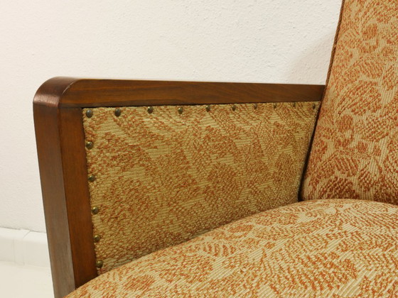 Image 1 of Vintage fauteuil uit de jaren 50, originele mid-century modern stijl, houten armleuningen, vering, bloemenstof, Duitsland