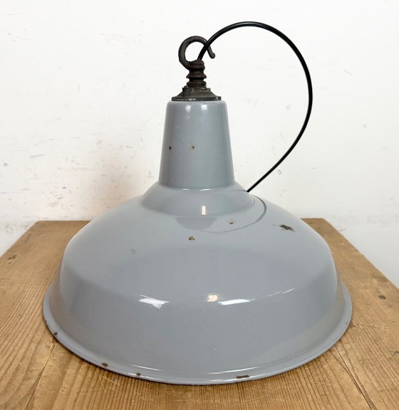 Image 1 of Lámpara colgante industrial británica de esmalte gris, década de 1960