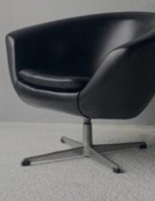 Chaise pivotante suédoise du Mid Century par Overmann