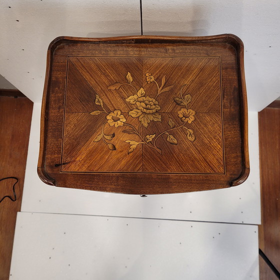 Image 1 of Mesa auxiliar trampantojo libros, estilo Napoleón III, madera y taracea, f. s. XIX - Francia 