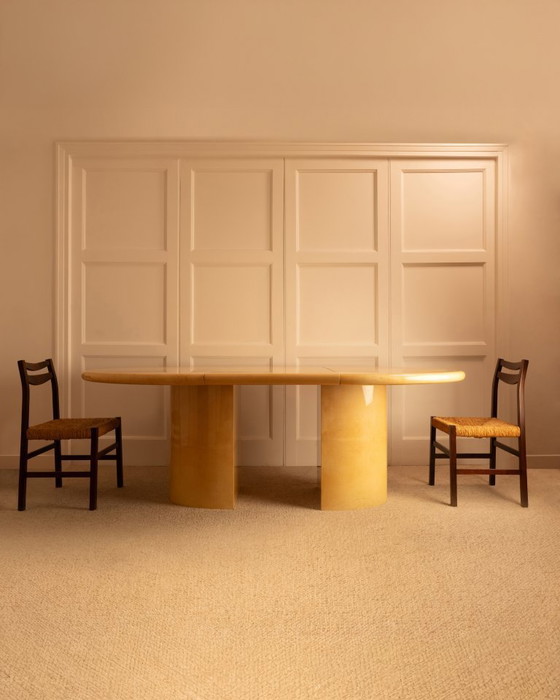 Image 1 of Table ovale en peau vernie - Italie 1960s