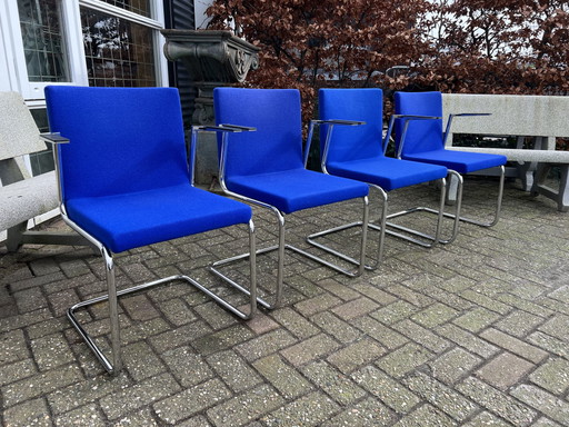 Artifort Max Freischwinger, Toine vd Heuvel