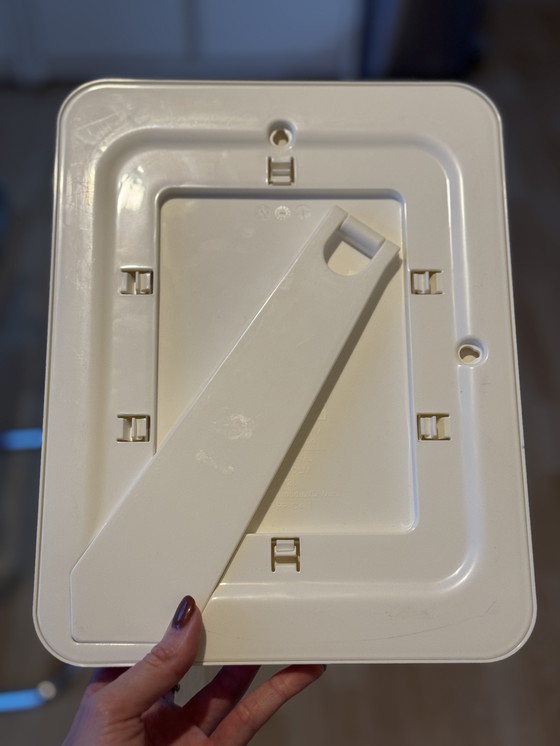 Image 1 of Conjunto de marcos de fotos IKEA Karsholm de plástico blanco, diseño de los años 2000