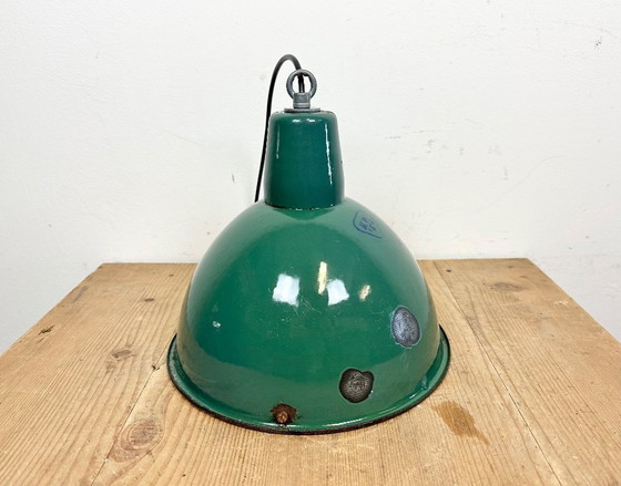 Image 1 of Industrielle grüne Emaille-Fabriklampe, 1960er Jahre