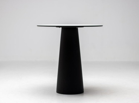 Container-Esstisch von Marcel Wanders – Moooi, Esstische, lamine, Plastic (photo 4 of 7)