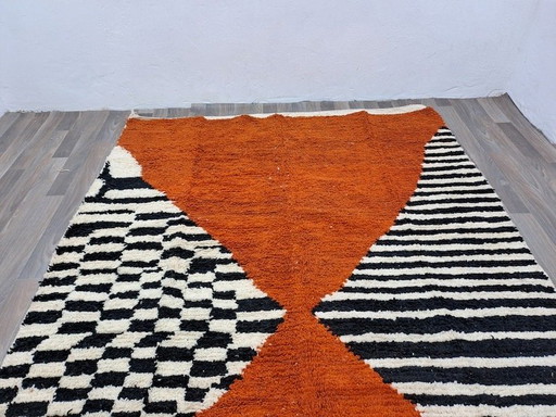 Traditioneel handgemaakt Beni Ouraine-tapijt, formaat 1,5/2,5 m – Aime Té, vloerkleden en tapijten, Wool (photo 2 of 9)