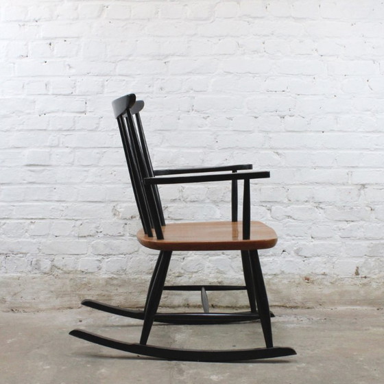 Image 1 of Sedia a dondolo vintage in stile scandinavo