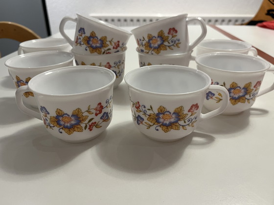 Image 1 of 10 vintage Arcopal France “Lotus” kopjes 