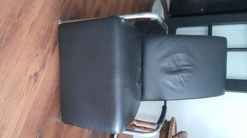 Image 1 of Gelderland 6421 Fauteuil Zwart Leder 