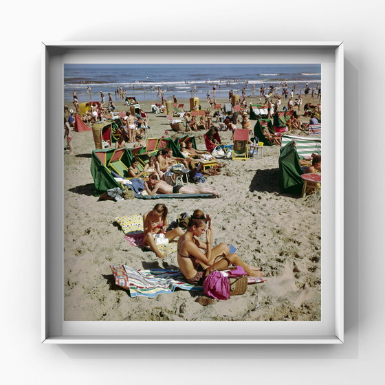 Image 1 of 1 tirage d'art : Scène de plage à Zandvoort, milieu du XXe siècle, 1962