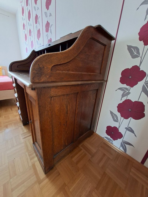 Image 1 of Scrivania antica in rovere con piano a rullo – completamente funzionale con chiave
