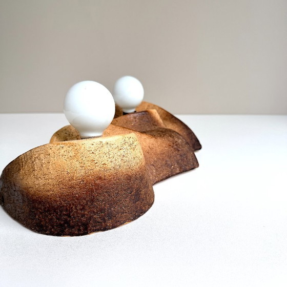 Image 1 of Vintage Wand Leuchte . Keramik . biomorphes Design . Brutalist . Space Age . Schamotte . Braun . Beige . Schwarz . 60er . 70er .