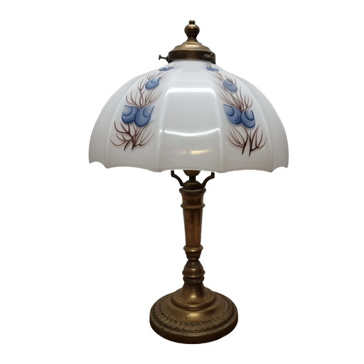 Lampe vintage en laiton avec abat-jour en opaline blanche