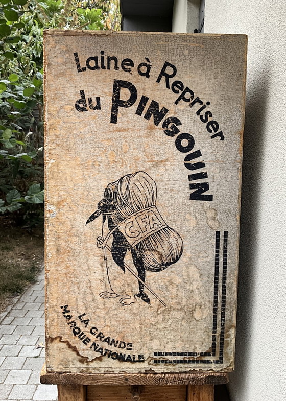 Seltene Laine Du Pingouin-Kurzwarenvitrine aus den 1930er Jahren von Cartonnages Mulliez-Richebé (photo 6 of 12)