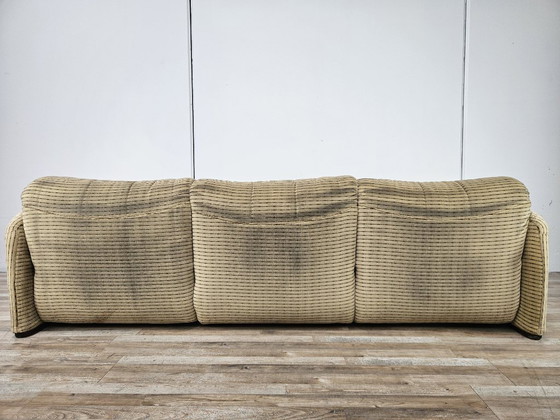 Maralunga driezitsbank van Vico Magistretti uit de jaren 70. – Cassina, 3-5 zitsbanken, Textile, Klassiek (photo 18 of 20)