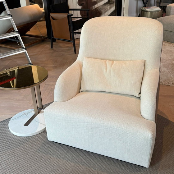 Image 1 of Poltrona Meridiani Liu Kuoio