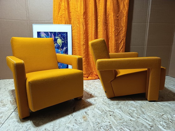 Image 1 of CASSINA Paire de fauteuils Utrecht 637 NEUF 2026 en laine KVARD Moutarde par Gerrit Rietveld