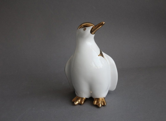 Image 1 of Vintage Italiaans porseleinen pinguïnbeeldje, wit met gedeeltelijke 24-karaats verguldsel.