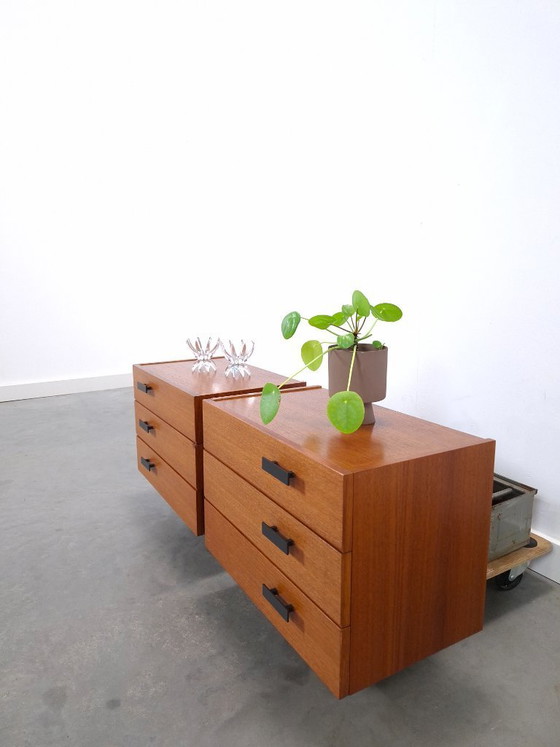 Image 1 of Set teak zwevende nachtkastjes met lades Denemarken