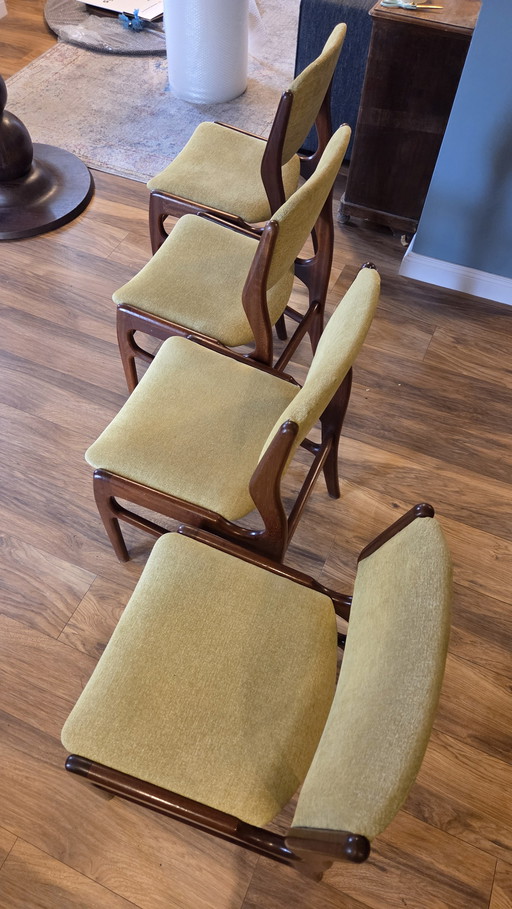 4 originale dänische Esszimmerstühle aus den 1970er Jahren