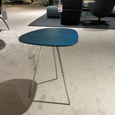 Image 1 of Leolux Liliom side table