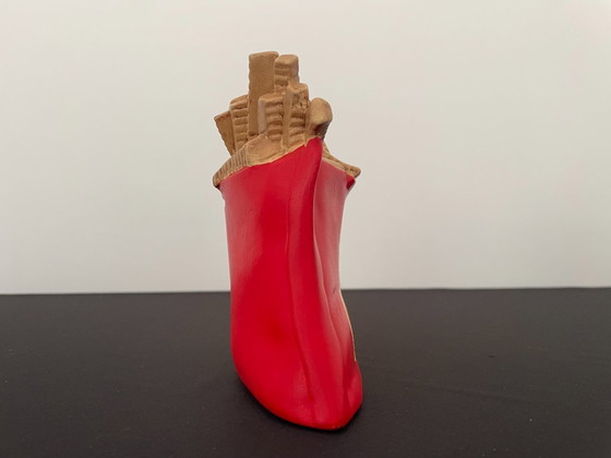 Image 1 of Tirelire cochon en forme de frites faite main McDonald's vintage de 1982