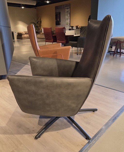 Etichetta Draaifauteuil Foxx – Label Vandenberg (photo 2 of 4)
